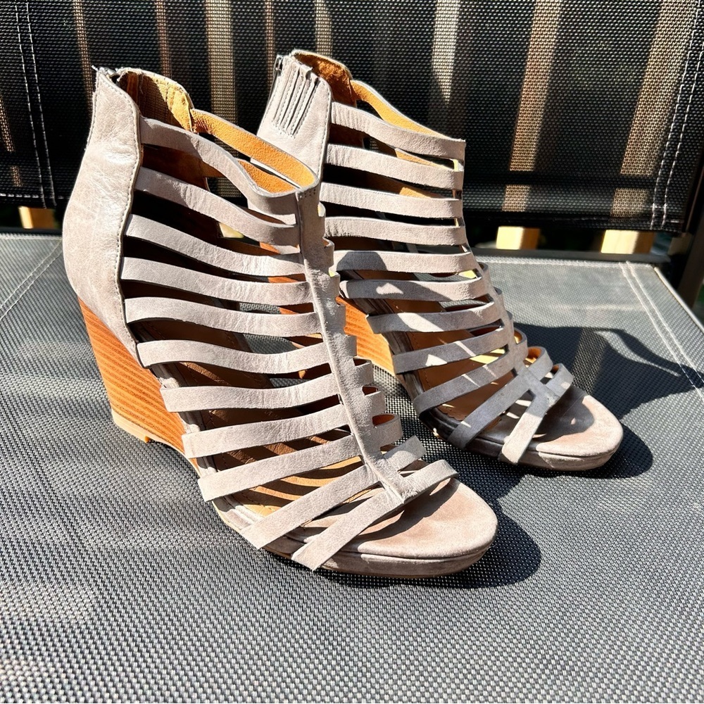Johnston & Murphy Geneva Leather Gray Cage Wedge Size 7